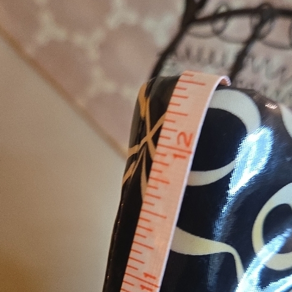 Stylish Black and Pink Tote Bag - Picture 11 of 12